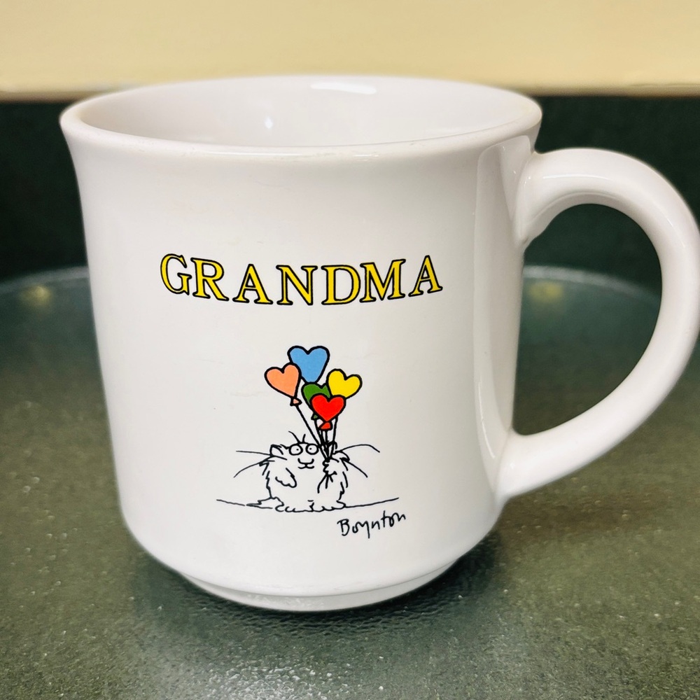 Bonton White Mug with Colorful Heart Design